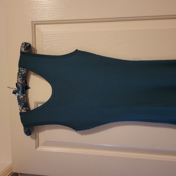 White Valentine bodycon knit dress - Picture 4 of 7